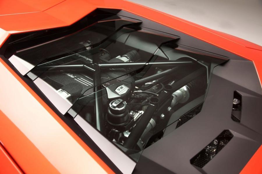  Lamborghini Aventador LP700-4 2011 года  (фото 189 из 204)